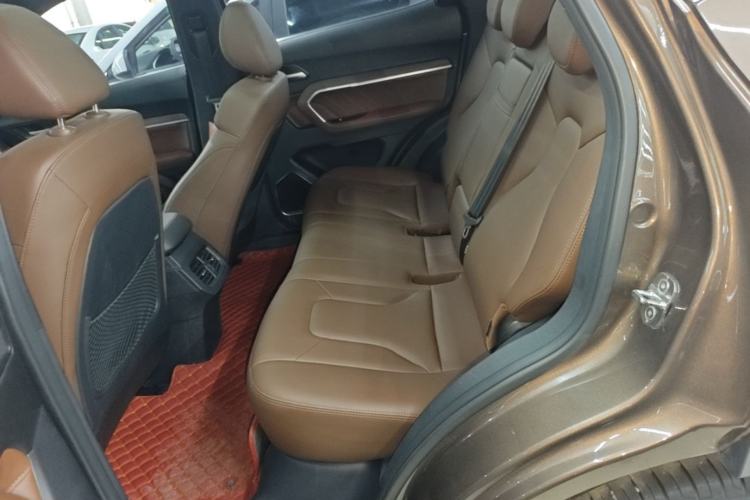Used Haval H6 2017 Red Label 2.0T Automatic Two-Wheel Drive ZhiShang Model Left Rear Seat