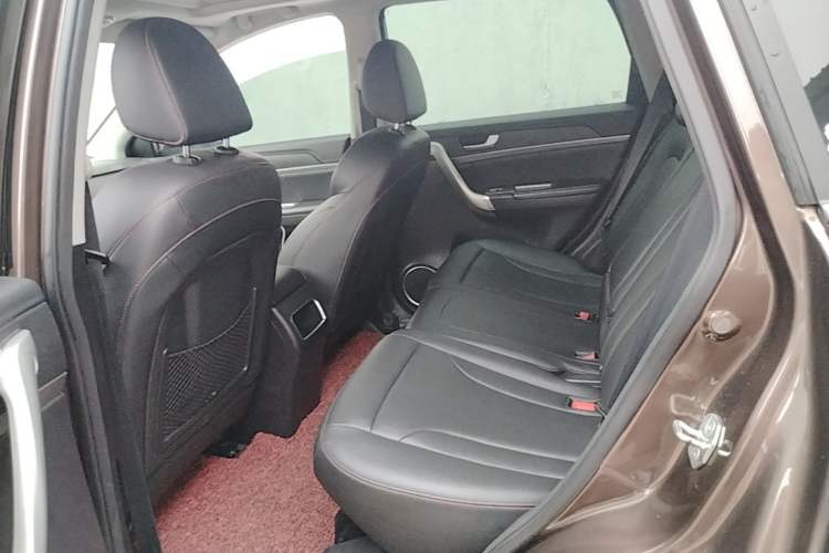 Used Haval H6 2017 Red-Label Sport Edition 1.5T Automatic Two-Wheel Drive Luxury Model Left Rear Seat