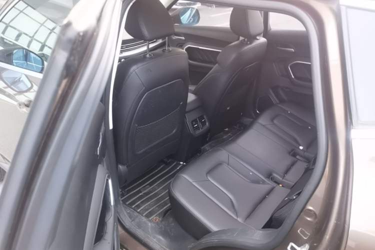 Used Haval H6 2017 Red-Label 1.5T Automatic Two-Wheel Drive Smart Edition Left Rear Seat