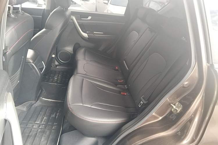 Used Haval H6 2017 Red-Label Sport Edition 1.5T Automatic Two-Wheel Drive Luxury Model Left Rear Seat
