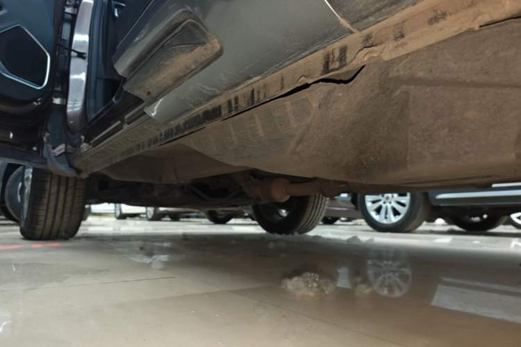 Used Haval H6 2017 Red Label 2.0T Automatic Two-Wheel Drive ZhiShang Model Left Side Sill