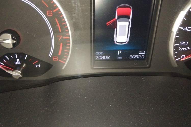 Used Haval H6 2017 Red Label 2.0T Automatic Two-Wheel Drive ZhiShang Model Odometer Close Up
