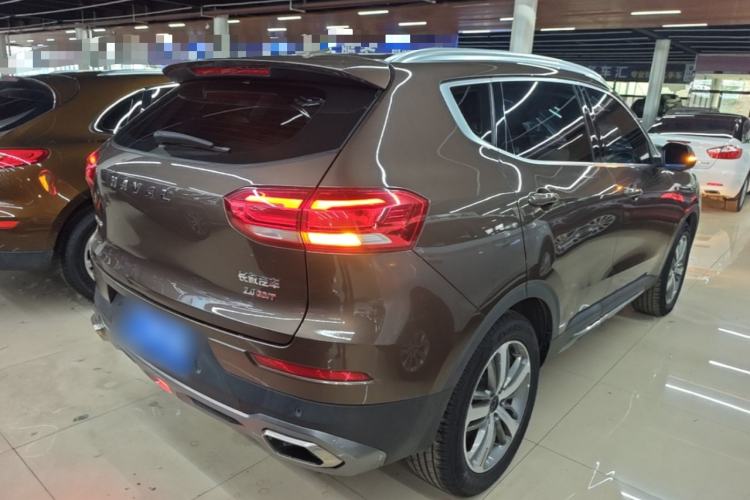 Used Haval H6 2017 Red Label 2.0T Automatic Two-Wheel Drive ZhiShang Model Rear Right 45 Deg