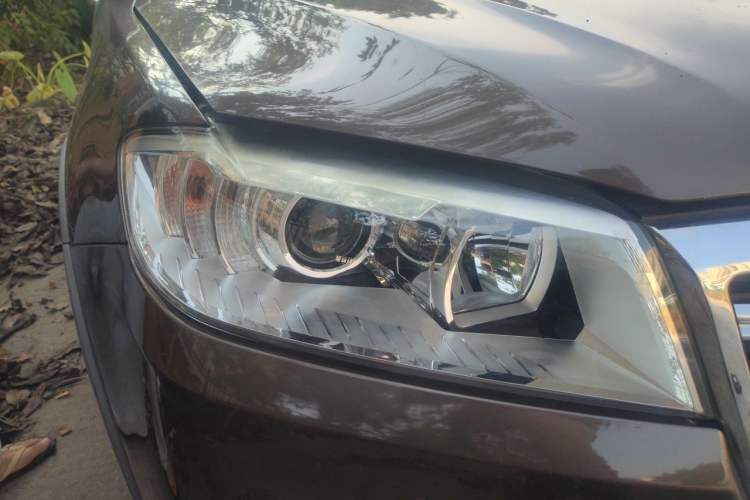 Used Haval H6 2017 Red-Label Sport Edition 1.5T Automatic Two-Wheel Drive Luxury Model Right Front Headlight