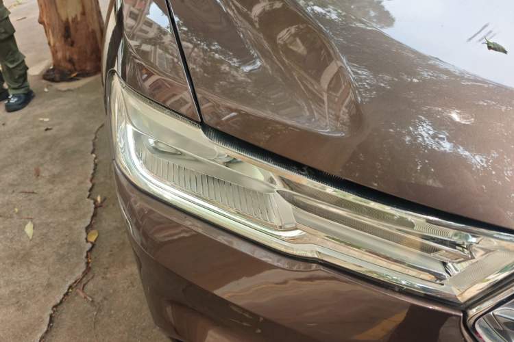 Used Haval H6 2017 Blue Label 2.0T Automatic Two-Wheel Drive Smart Edition Right Front Headlight