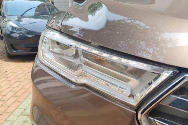 Used Haval H6 2017 Blue Label 2.0T Automatic Two-Wheel Drive Smart Edition Right Front Headlight