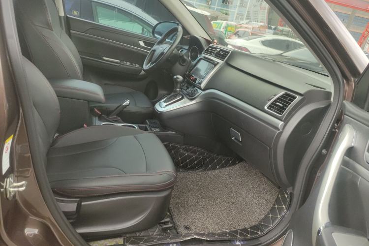 Used Haval H6 2017 Red-Label Sport Edition 1.5T Automatic Two-Wheel Drive Luxury Model Right Front Seat