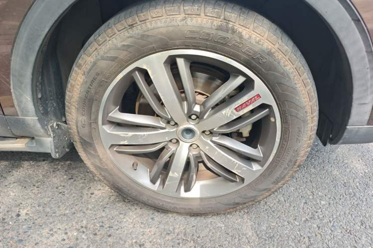 Used Haval H6 2017 Red-Label 1.5T Automatic Two-Wheel Drive Smart Edition Right Front Wheel Hub