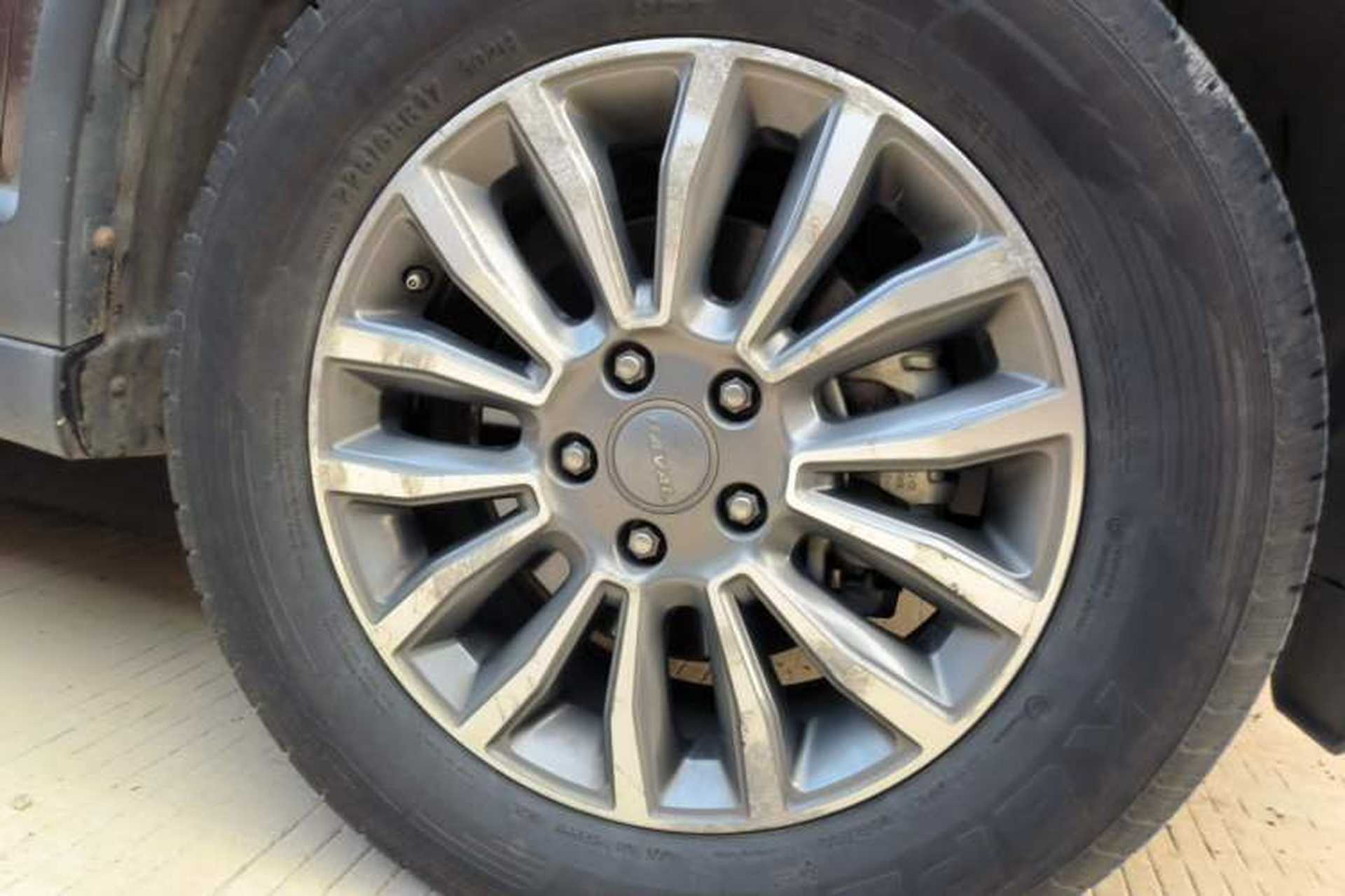 Used Haval H6 2017 Red-Label Sport Edition 1.5T Automatic Two-Wheel Drive Luxury Model Right Front Wheel Hub