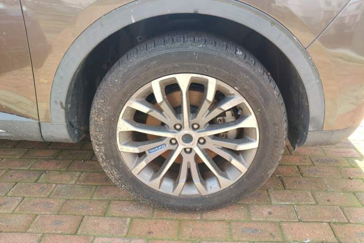 Used Haval H6 2017 Blue Label 2.0T Automatic Two-Wheel Drive Smart Edition Right Front Wheel Hub