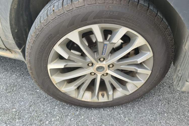 Used Haval H6 2017 Blue Label 2.0T Automatic Two-Wheel Drive Smart Edition Right Front Wheel Hub