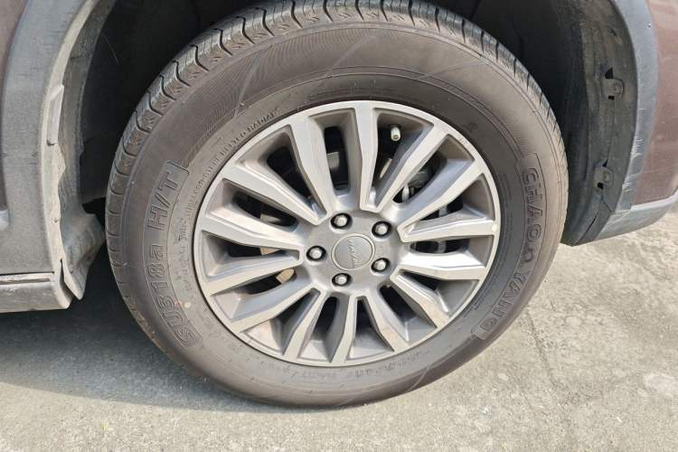 Used Haval H6 2017 Restyled Red-Label Sport Version 1.5T Automatic Two-Wheel Drive Luxury Trim Right Front Wheel Hub