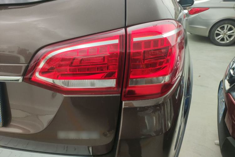 Used Haval H6 2017 Red-Label Sport Edition 1.5T Automatic Two-Wheel Drive Luxury Model Right Rear Taillight
