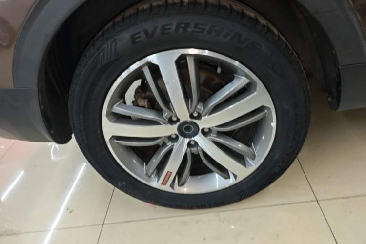 Used Haval H6 2017 Red Label 2.0T Automatic Two-Wheel Drive ZhiShang Model Right Rear Wheel Hub