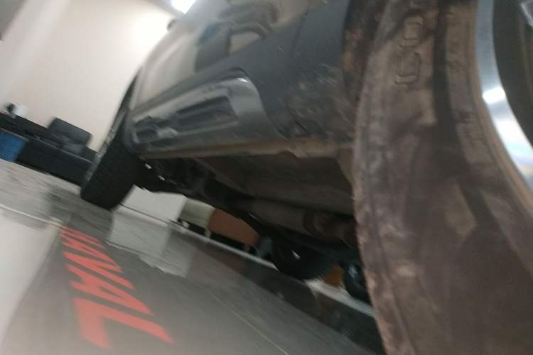 Used Haval H6 2017 Red Label 2.0T Automatic Two-Wheel Drive ZhiShang Model Right Side Sill