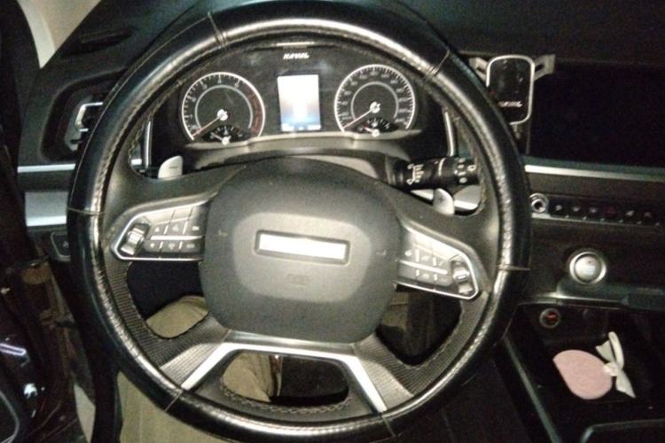 Used Haval H6 2017 Red Label 2.0T Automatic Two-Wheel Drive ZhiShang Model Steering Wheel