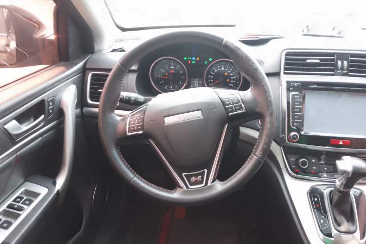 Used Haval H6 2017 Red-Label Sport Edition 1.5T Automatic Two-Wheel Drive Luxury Model Steering Wheel