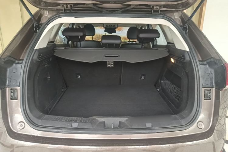 Used Haval H6 2017 Blue Label 2.0T Automatic Two-Wheel Drive Smart Edition Trunk