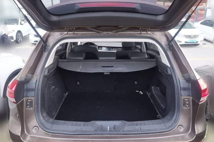 Used Haval H6 2017 Red-Label 1.5T Automatic Two-Wheel Drive Smart Edition Trunk