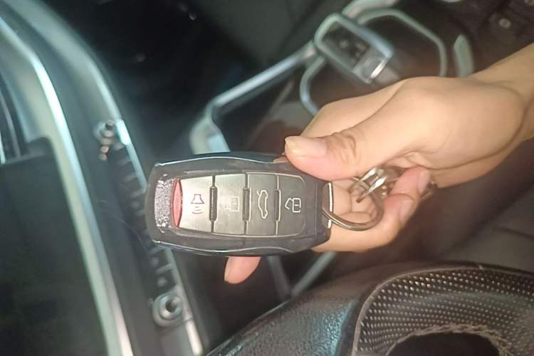 Used Haval H6 2017 Blue Label 2.0T Automatic Two-Wheel Drive Smart Edition Vehicle Key