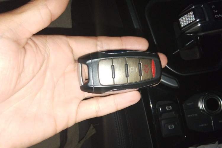 Used Haval H6 2017 Red Label 2.0T Automatic Two-Wheel Drive ZhiShang Model Vehicle Key