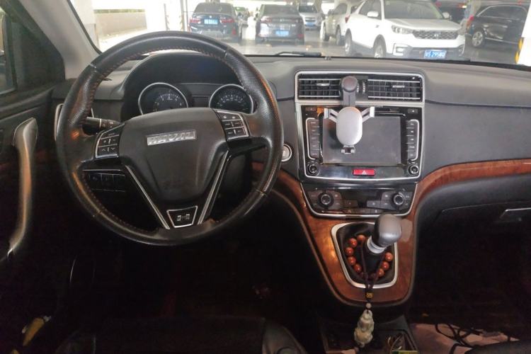 Used Haval H6 2017 Red-Label Sport Edition 1.5T Manual Two-Wheel Drive Elite Model Center Console