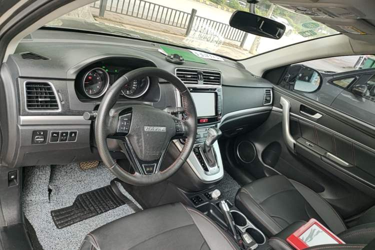 Used Haval H6 2017 Red-Label Sport Edition 1.5T Automatic Two-Wheel Drive Luxury Model Center Console