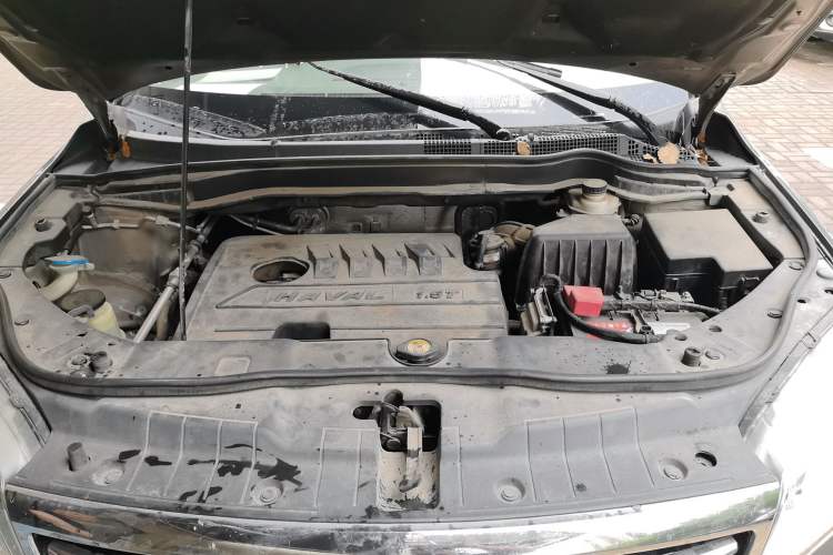 Used Haval H6 2017 Red-Label Sport Edition 1.5T Manual Two-Wheel Drive Elite Model Engine Bay