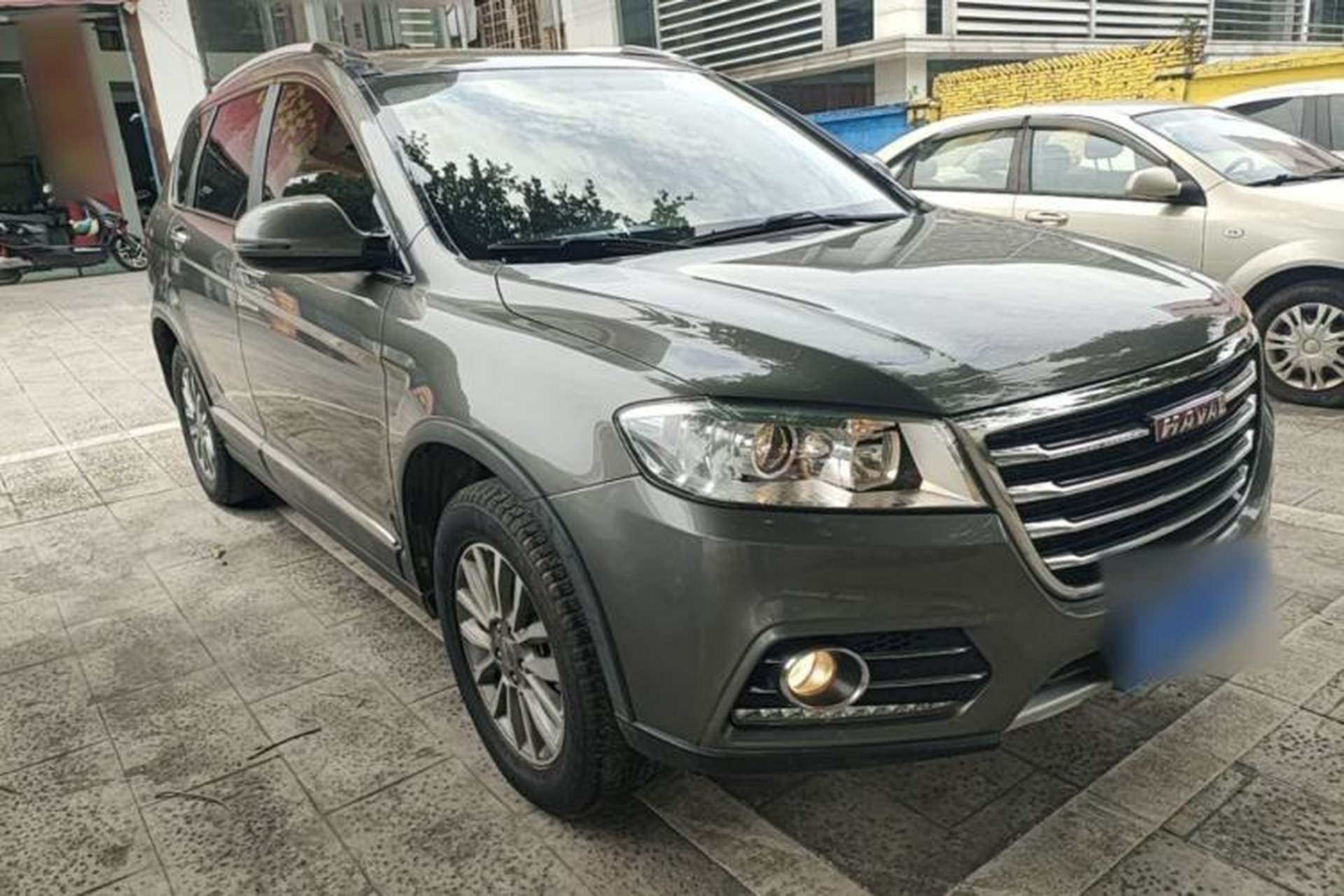 Used Haval H6 2017 Red-Label Sport Edition 1.5T Automatic Two-Wheel Drive Luxury Model Front Right 45 Deg
