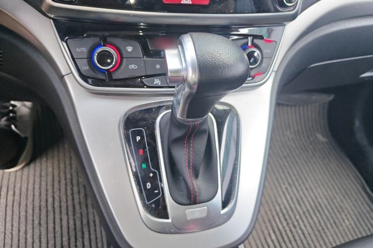 Used Haval H6 2017 Red-Label Sport Edition 1.5T Automatic Two-Wheel Drive Luxury Model Gear Lever