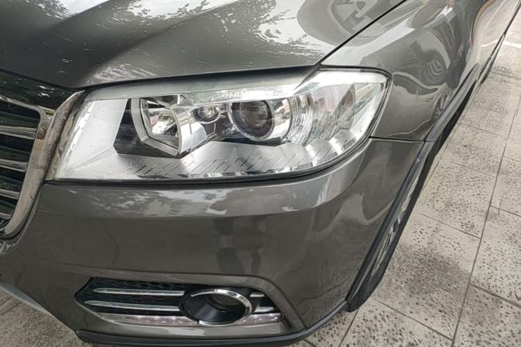 Used Haval H6 2017 Red-Label Sport Edition 1.5T Automatic Two-Wheel Drive Luxury Model Left Front Headlight