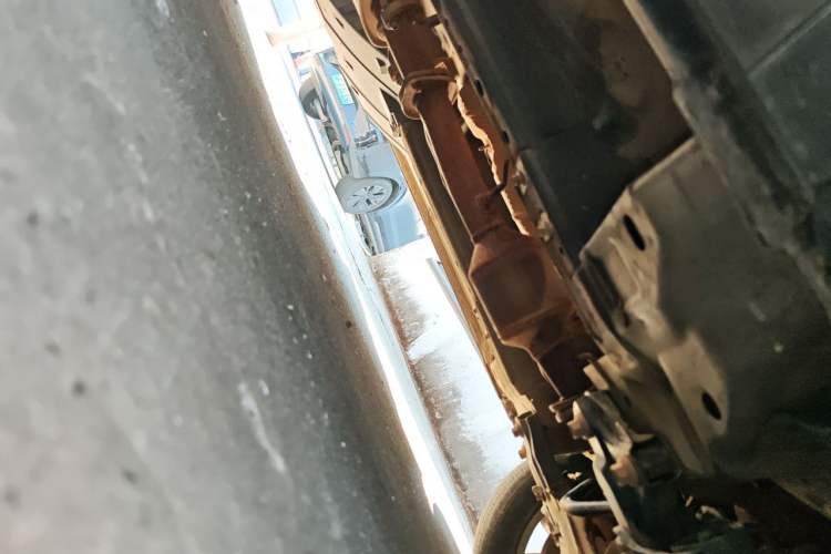 Used Haval H6 2017 Red Label 2.0T Automatic Two-Wheel Drive ZhiShang Model Chassis Front Right