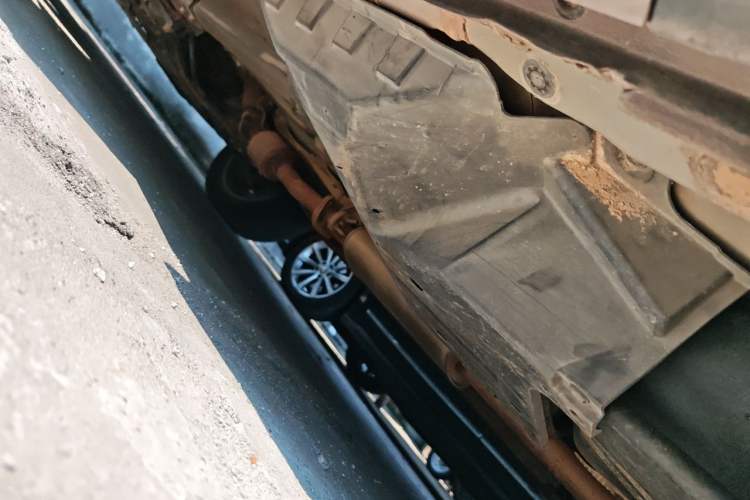 Used Haval H6 2017 Red Label 2.0T Automatic Two-Wheel Drive ZhiShang Model Chassis Rear Left
