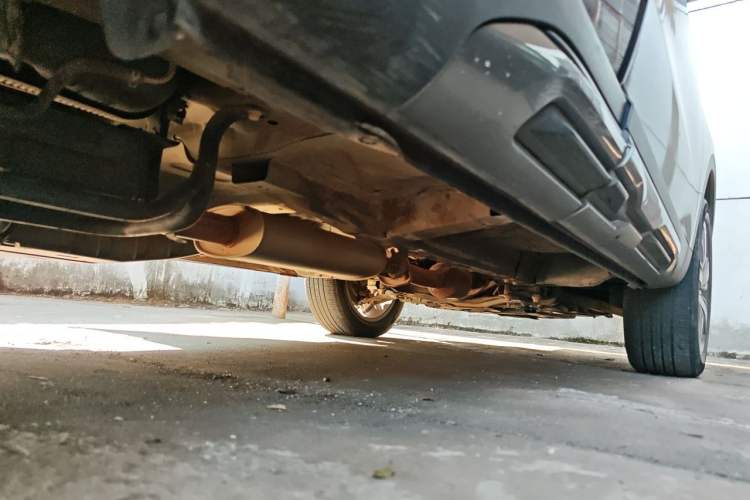 Used Haval H6 2017 Red Label 2.0T Automatic Two-Wheel Drive ZhiShang Model Chassis Rear Right