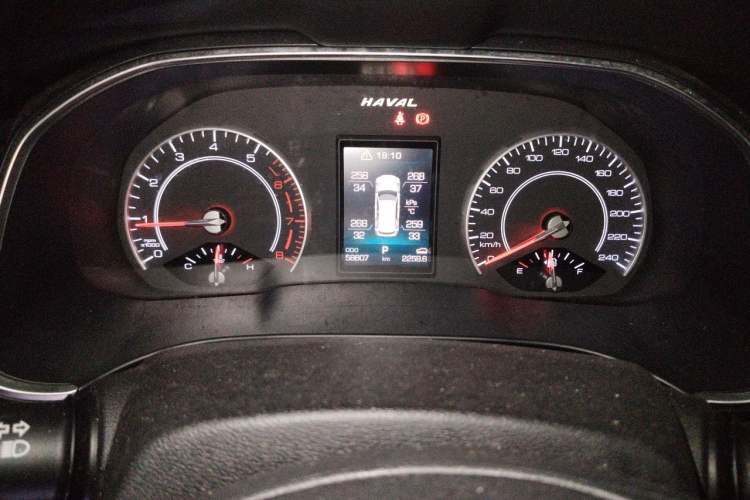 Used Haval H6 2017 Red Label 2.0T Automatic Two-Wheel Drive ZhiShang Model Instrument Cluster
