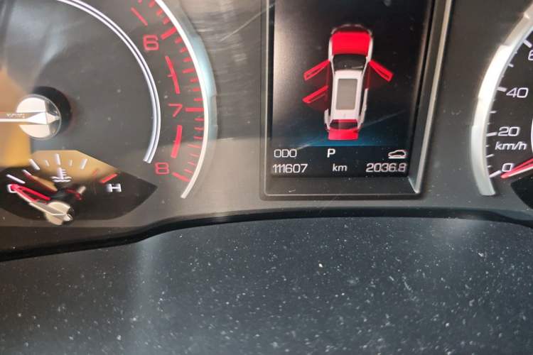 Used Haval H6 2017 Red Label 2.0T Automatic Two-Wheel Drive ZhiShang Model Odometer Close Up