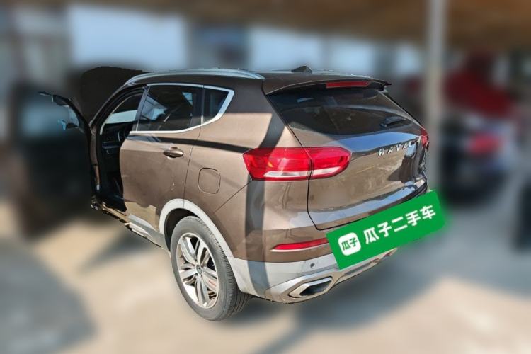 Used Haval H6 2017 Red Label 2.0T Automatic Two-Wheel Drive ZhiShang Model Rear Left 45 Deg