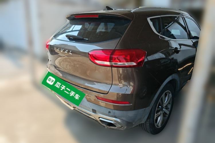Used Haval H6 2017 Red Label 2.0T Automatic Two-Wheel Drive ZhiShang Model Rear Right 45 Deg