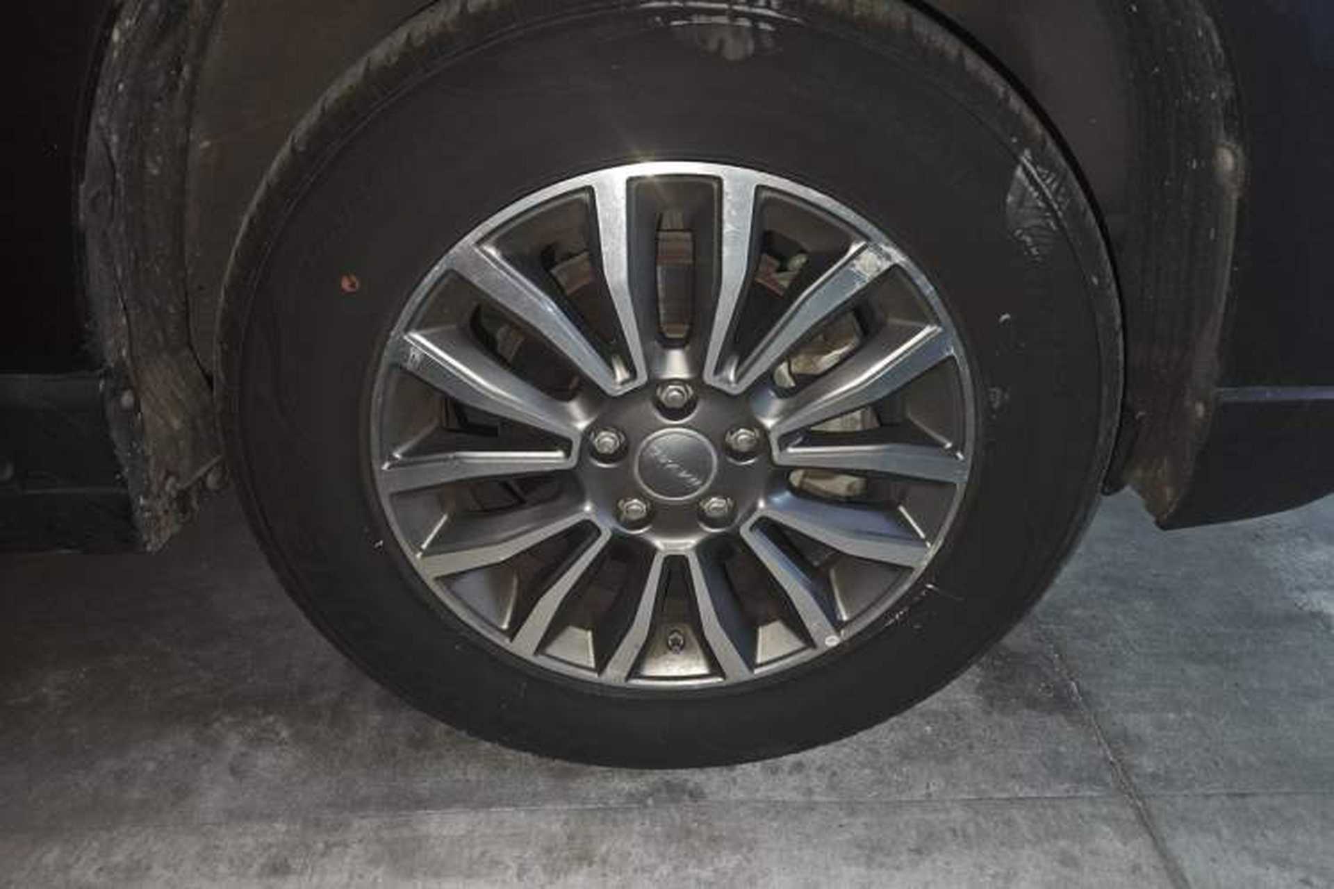 Used Haval H6 2017 Blue Label Sport Edition 1.5T Automatic Two-Wheel Drive Luxury Model Right Front Wheel Hub