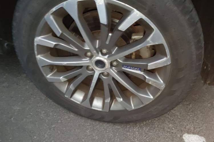 Used Haval H6 2017 Blue Label 2.0T Automatic Two-Wheel Drive Smart Edition Right Front Wheel Hub
