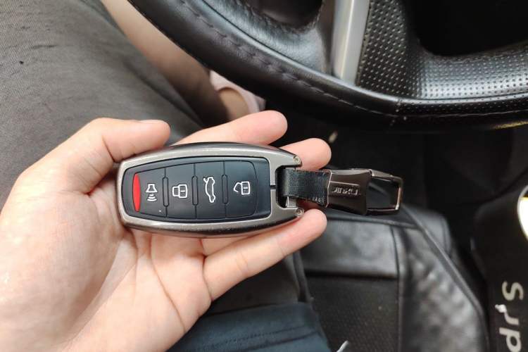 Used Haval H6 2017 Blue Label 2.0T Automatic Two-Wheel Drive Smart Edition Vehicle Key
