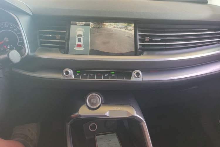 Used Haval H6 2017 Red-Label 1.3T Automatic Two-Wheel Drive ZhiShang Model Audio And AC Panel