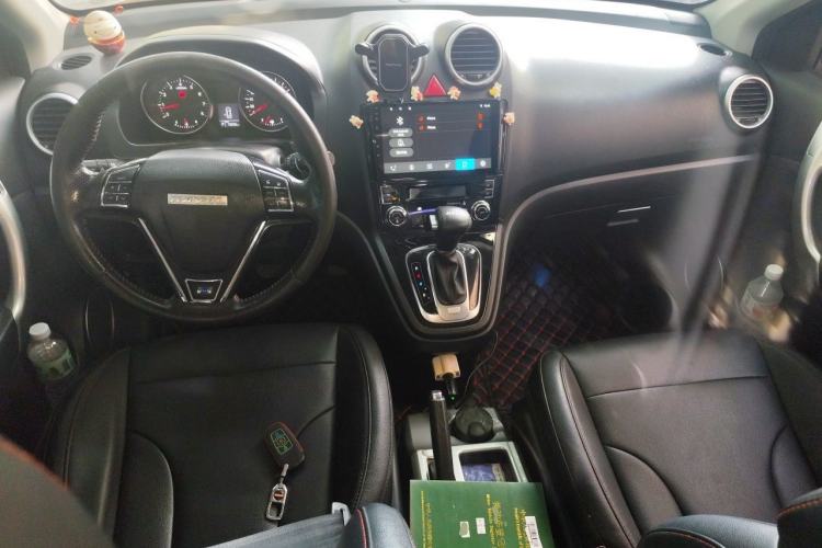 Used Haval H6 2017 Classic Edition 1.5T Automatic Two-Wheel Drive Urban Model Center Console