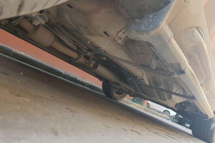 Used Haval H6 2017 Red Label 2.0T Automatic Two-Wheel Drive ZhiShang Model Chassis Front Left