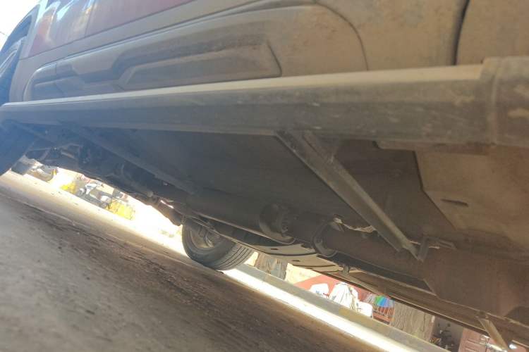 Used Haval H6 2017 Red Label 2.0T Automatic Two-Wheel Drive ZhiShang Model Chassis Front Right