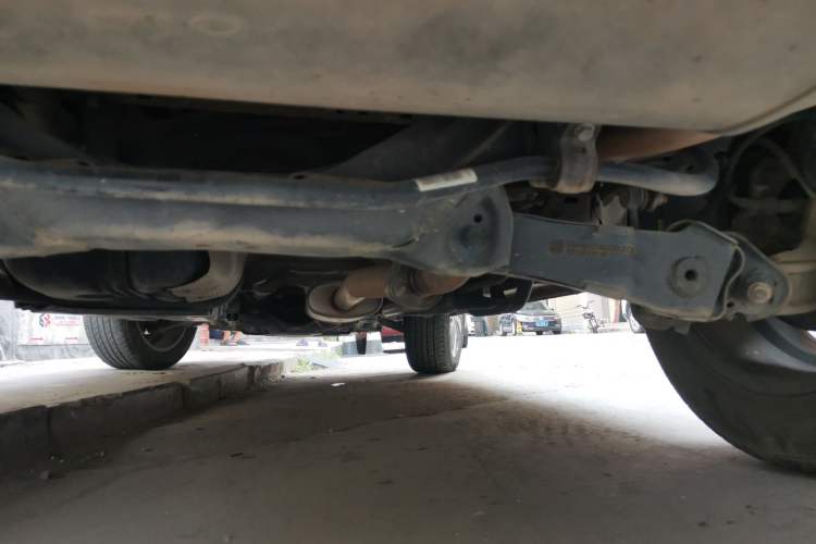 Used Haval H6 2017 Red Label 2.0T Automatic Two-Wheel Drive ZhiShang Model Chassis Rear