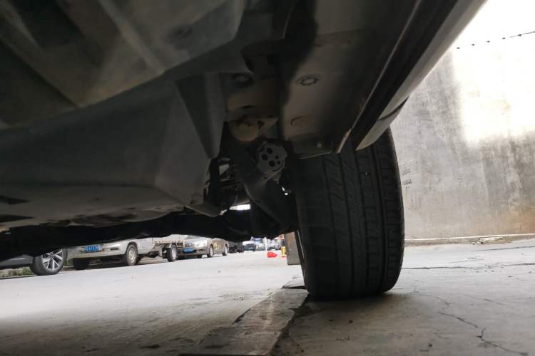 Used Haval H6 2017 Red Label 2.0T Automatic Two-Wheel Drive ZhiShang Model Chassis Rear Left
