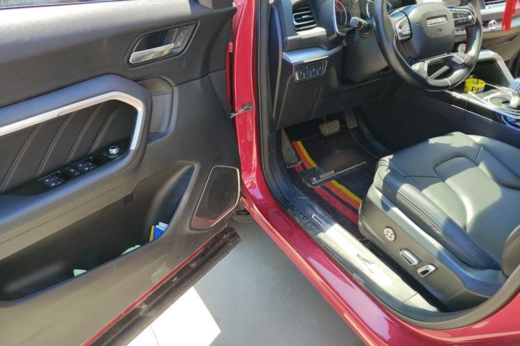 Used Haval H6 2017 Blue Label 2.0T Automatic Two-Wheel Drive Smart Edition Driver Seat
