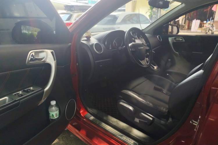 Used Haval H6 2017 Classic Edition 1.5T Automatic Two-Wheel Drive Urban Model Driver Seat