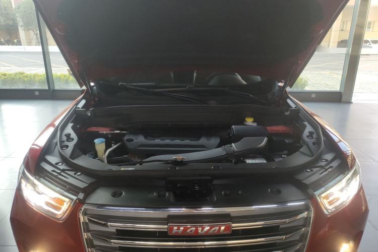Used Haval H6 2017 Red Label 2.0T Automatic Two-Wheel Drive ZhiShang Model Engine Bay